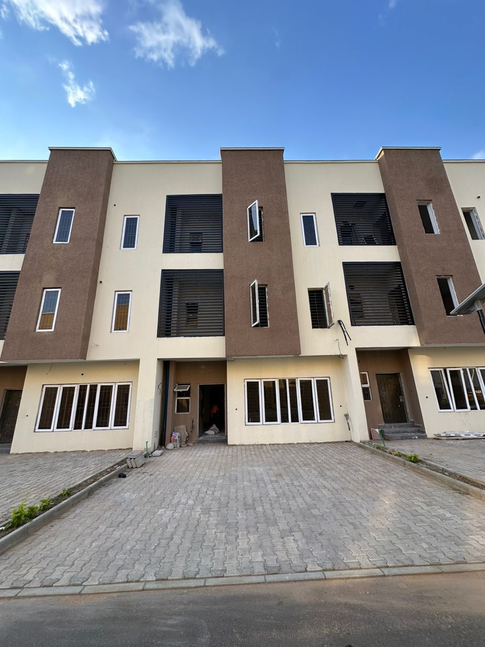 🔑 4-Bedroom Terraced Duplex + BQ For Sale – GALADIMAWA 🔥