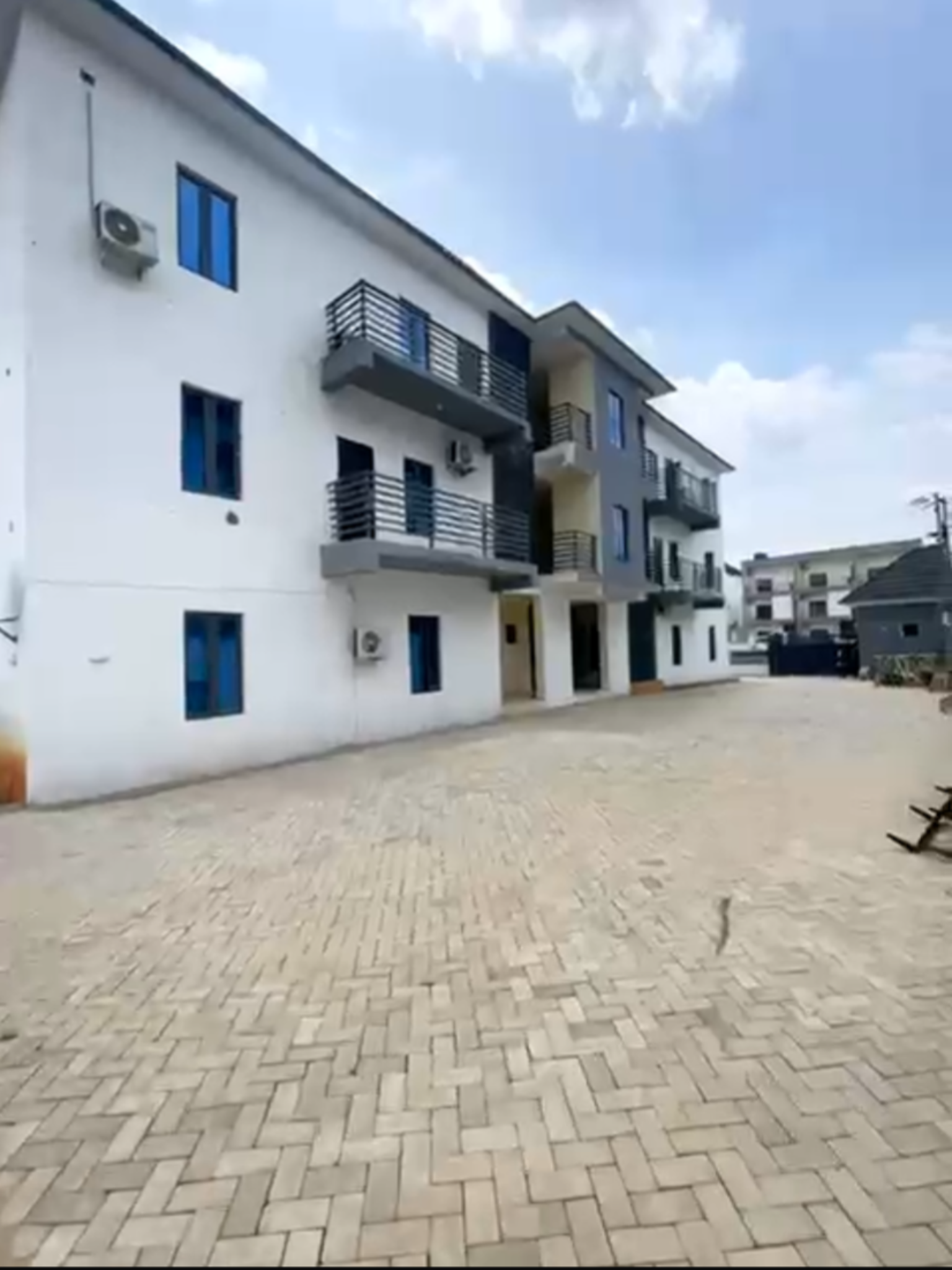 💎 Luxury Redefined in Jahi – Serviced 2-Bedroom Apartment | ₦150M (Negotiable)