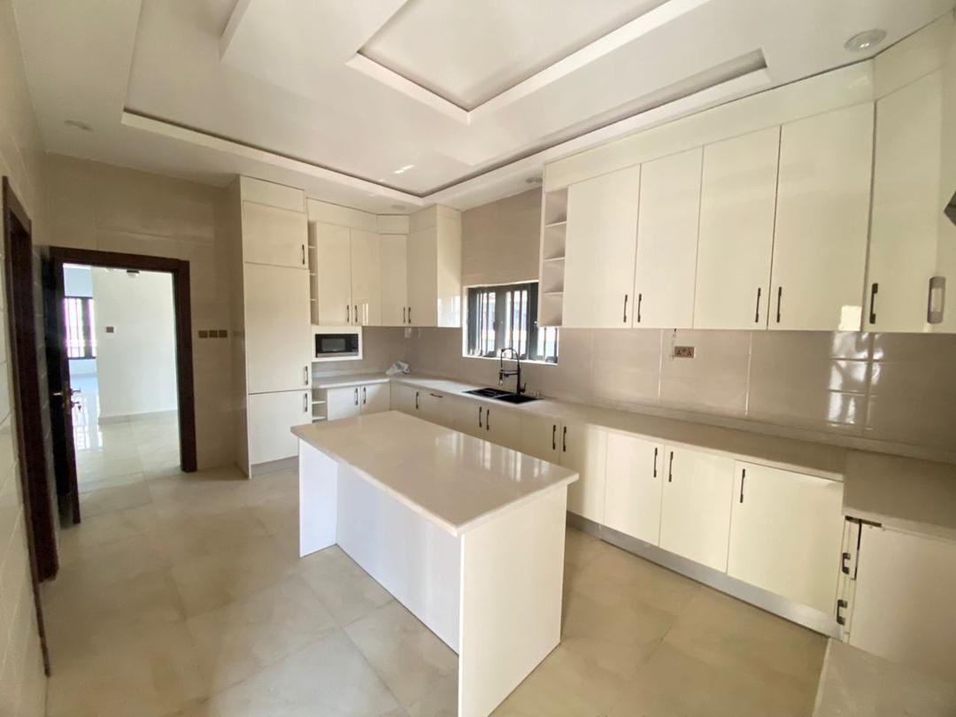 MODERN ELEGANCE IN THE HEART OF IDU, ABUJA – 5-BEDROOM SEMI-DETACHED DUPLEX FOR SALE