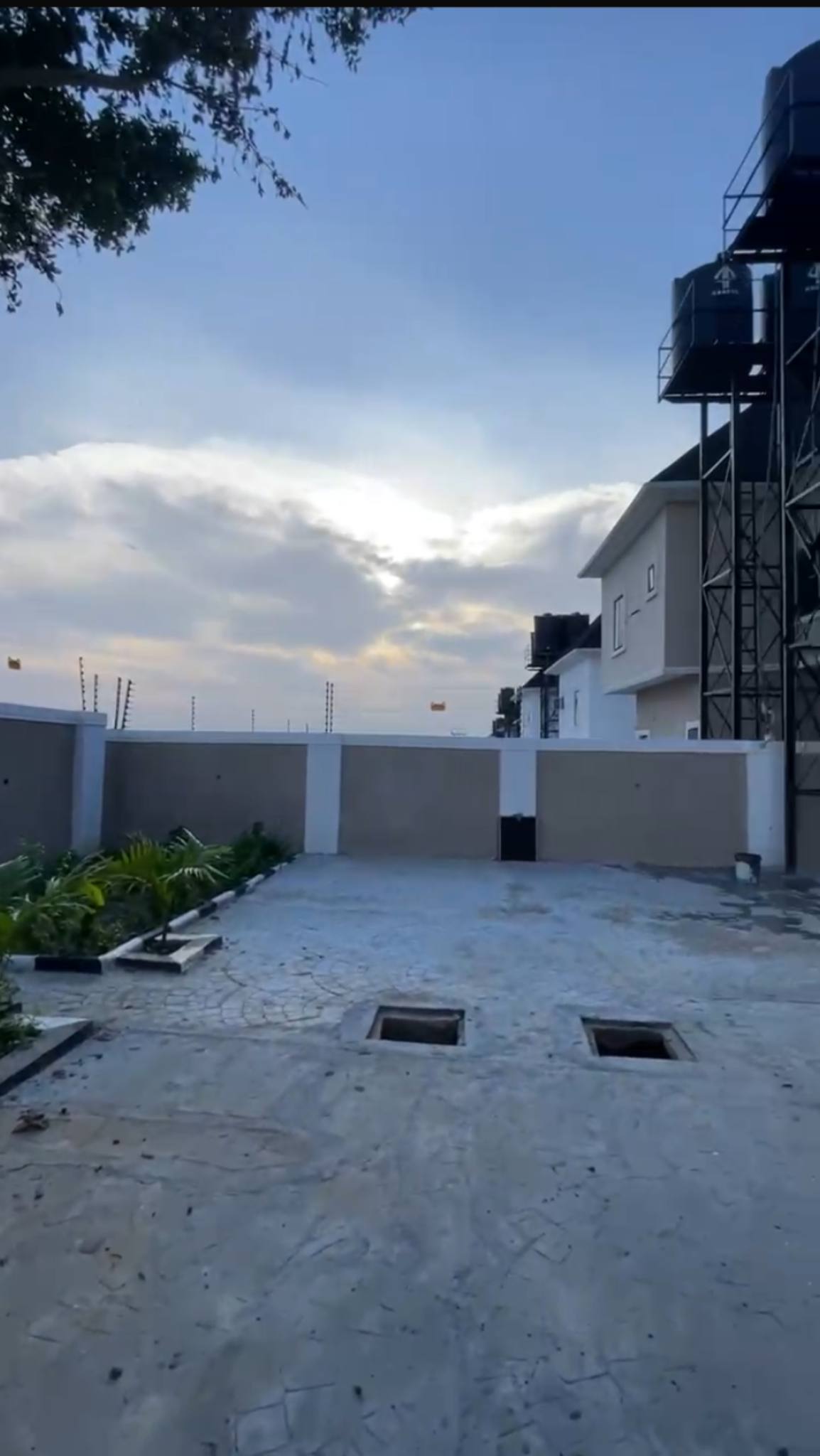 🔑 FOR SALE — Executive 4-Bedroom Semi-Detached Duplexes with BQ in Gwarinpa Extension