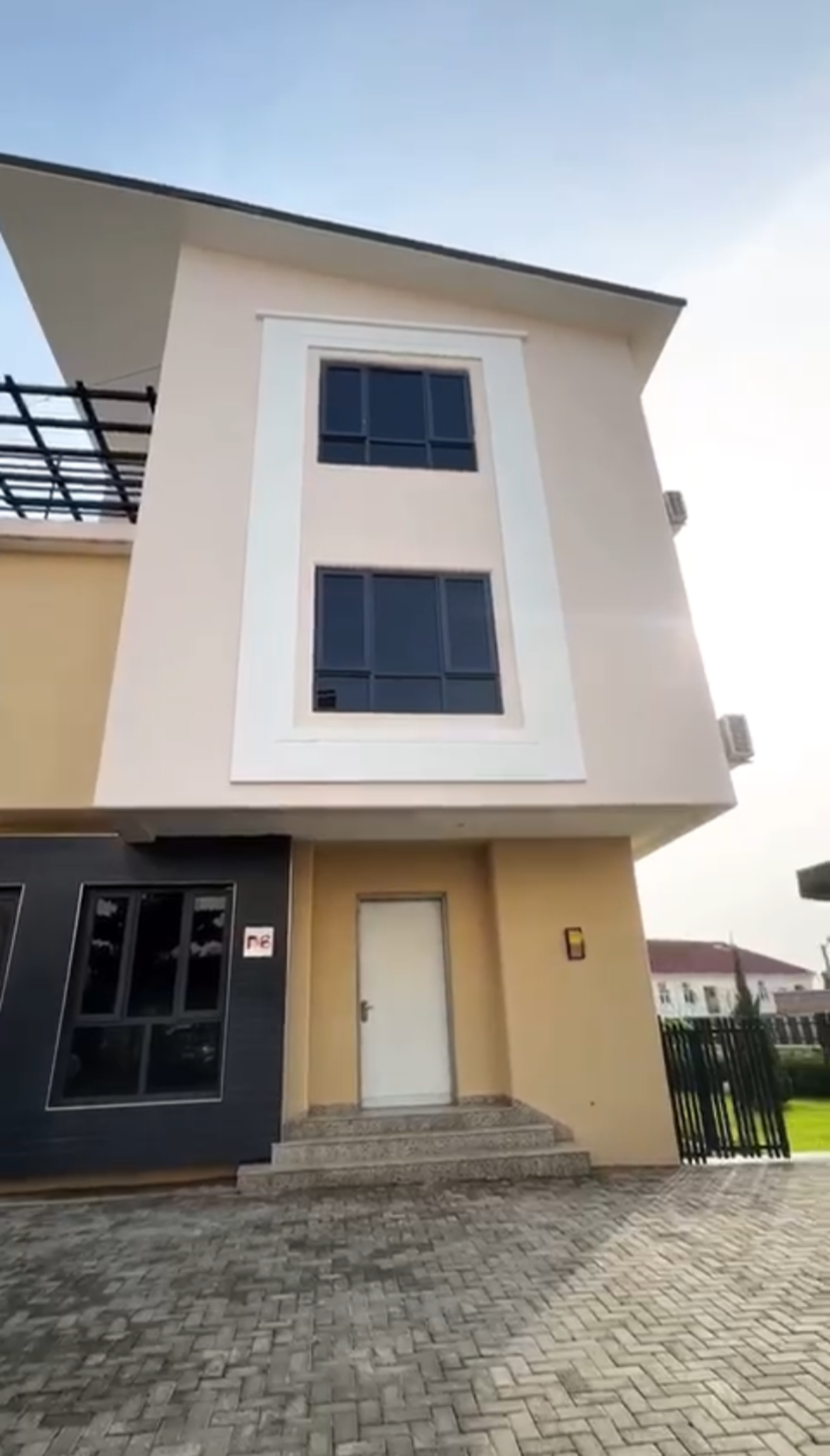 🌟 For Rent: Smart Luxury 5-Bedroom Duplex with Pool | Wuye, Abuja