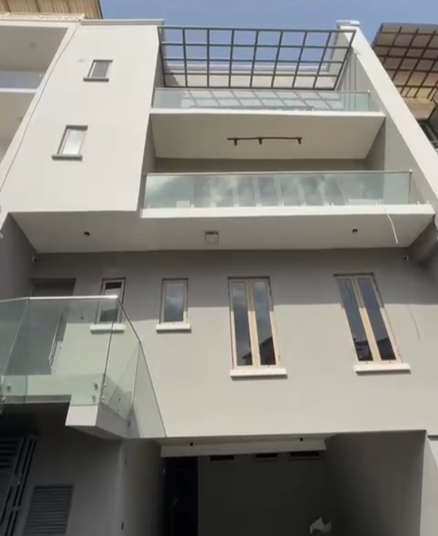 🔥 For Sale: Fully Automated 4-Bedroom Luxury Terrace | Guzape District, Abuja