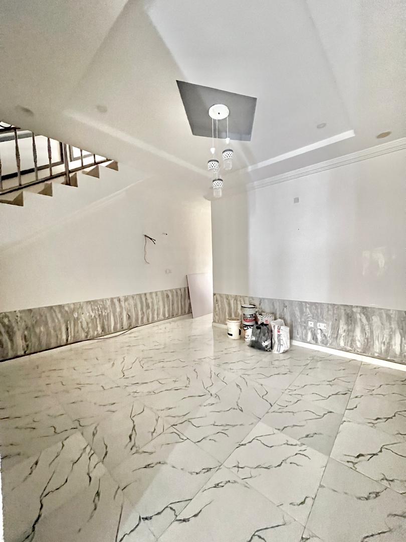 🏡 Modern Sophistication in the Heart of Kaura – 4-Bedroom Luxury Terrace