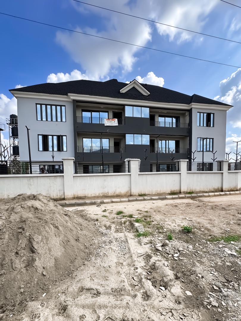 🌆 Contemporary Comfort in Mabushipe – Premium 3-Bedroom Flat