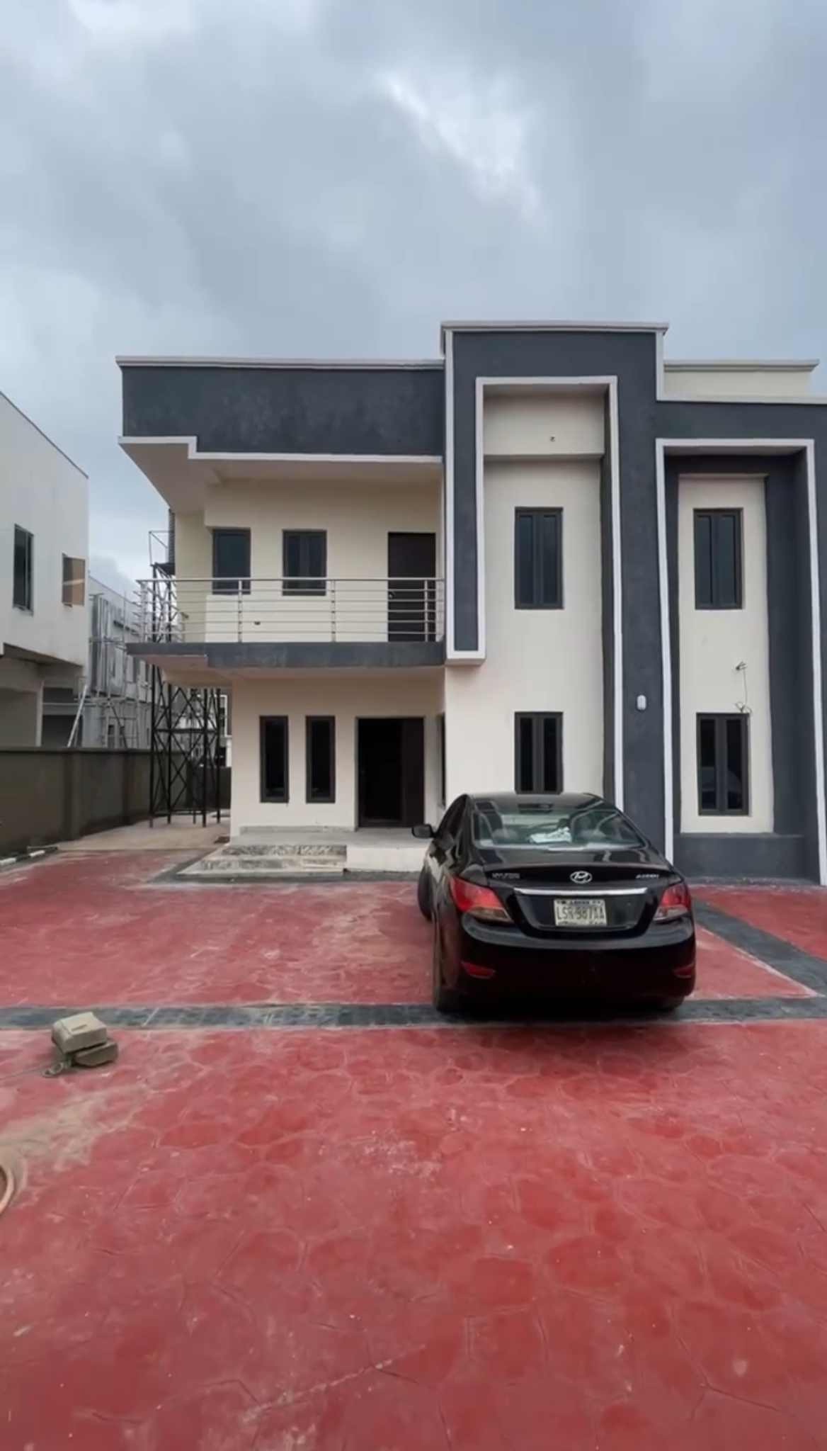 💎 For Sale: Contemporary 5-Bed Fully Detached Duplex in Karsana (Expressway-Facing) 🚗✨