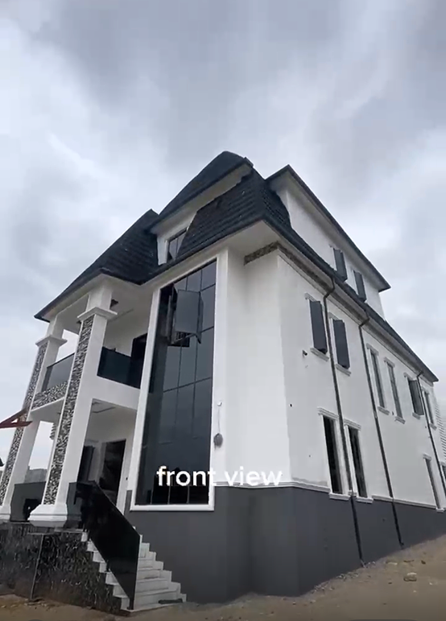 🏡 Brand New 6-Bedroom Luxury Duplex in Efab Queens, Karsana