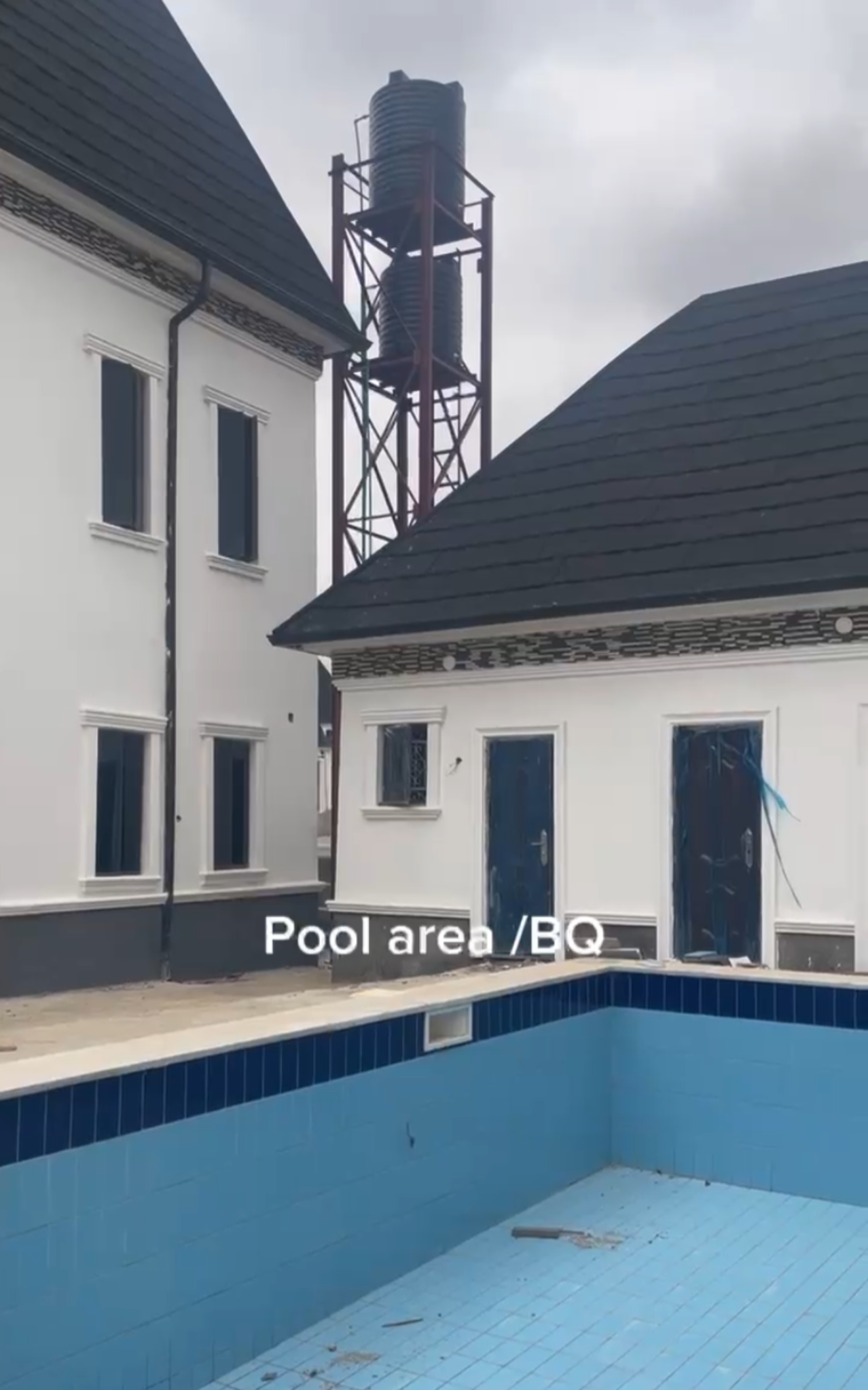 🏡 Brand New 6-Bedroom Luxury Duplex in Efab Queens, Karsana
