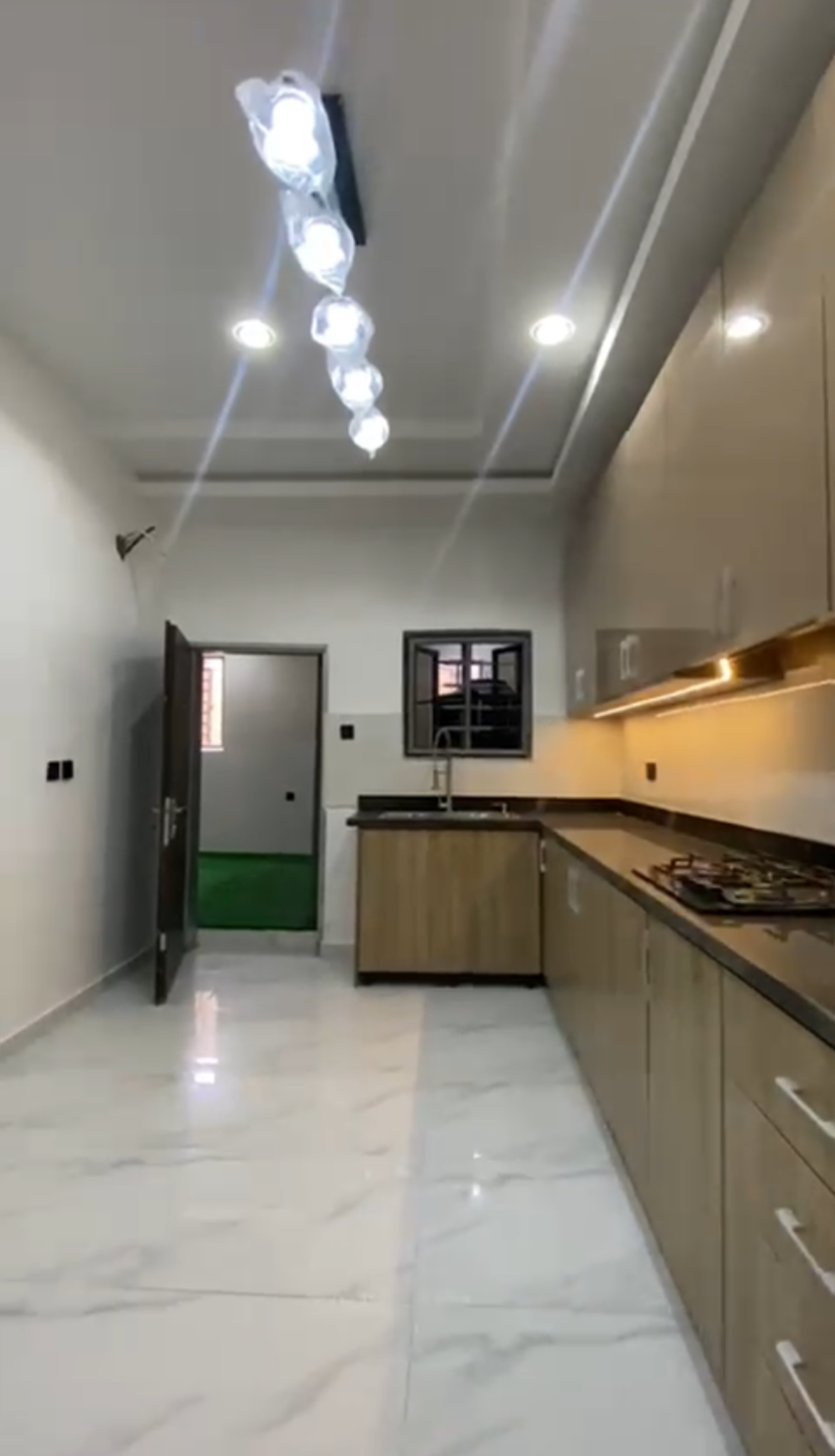 🏡 Live in Luxury or Earn Like a Landlord — You Decide.