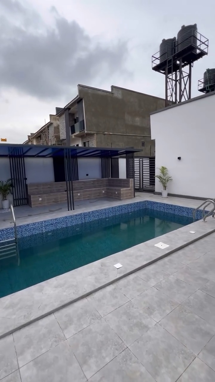 6-Bedroom Fully Detached Duplex with BQ in the prestigious Guzape District