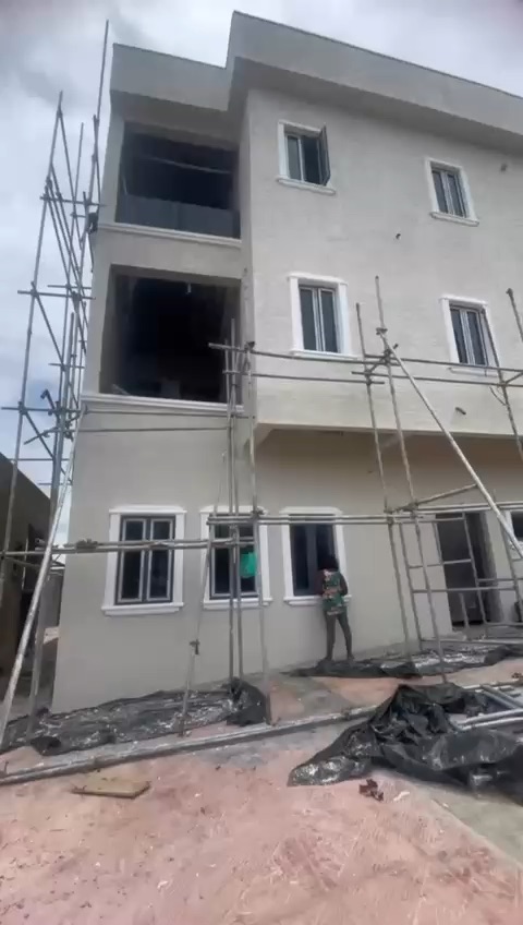 Own a Luxury 4-Bedroom Terrace Duplex (Corner Piece) in the highly sought-after Katampe Main by Paradise. 🌟