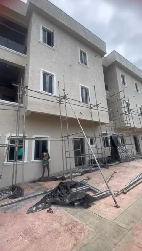 Own a Luxury 4-Bedroom Terrace Duplex (Corner Piece) in the highly sought-after Katampe Main by Paradise. 🌟