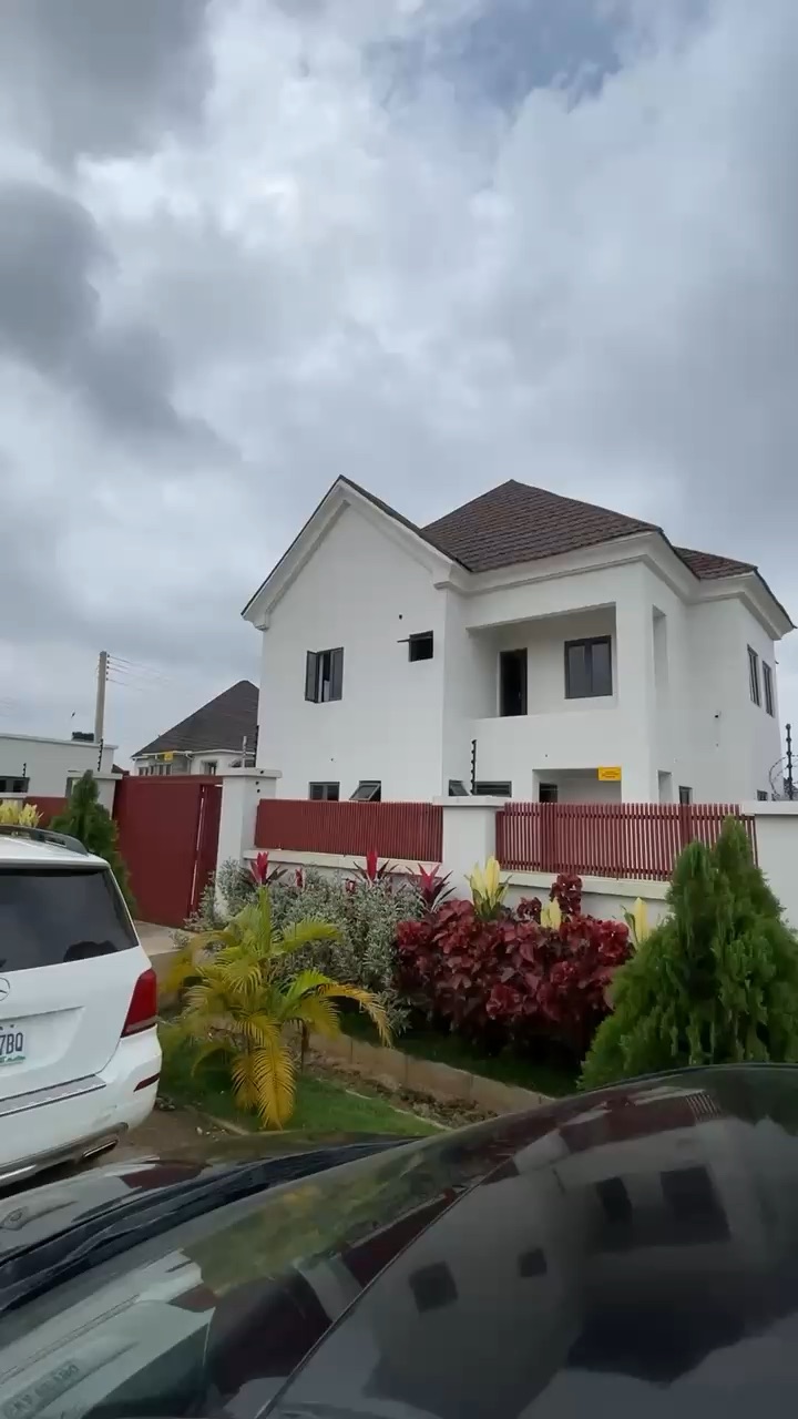 ✨ FOR SALE | 4-BEDROOM FULLY DETACHED DUPLEX | LIFECAMP, ABUJA ✨