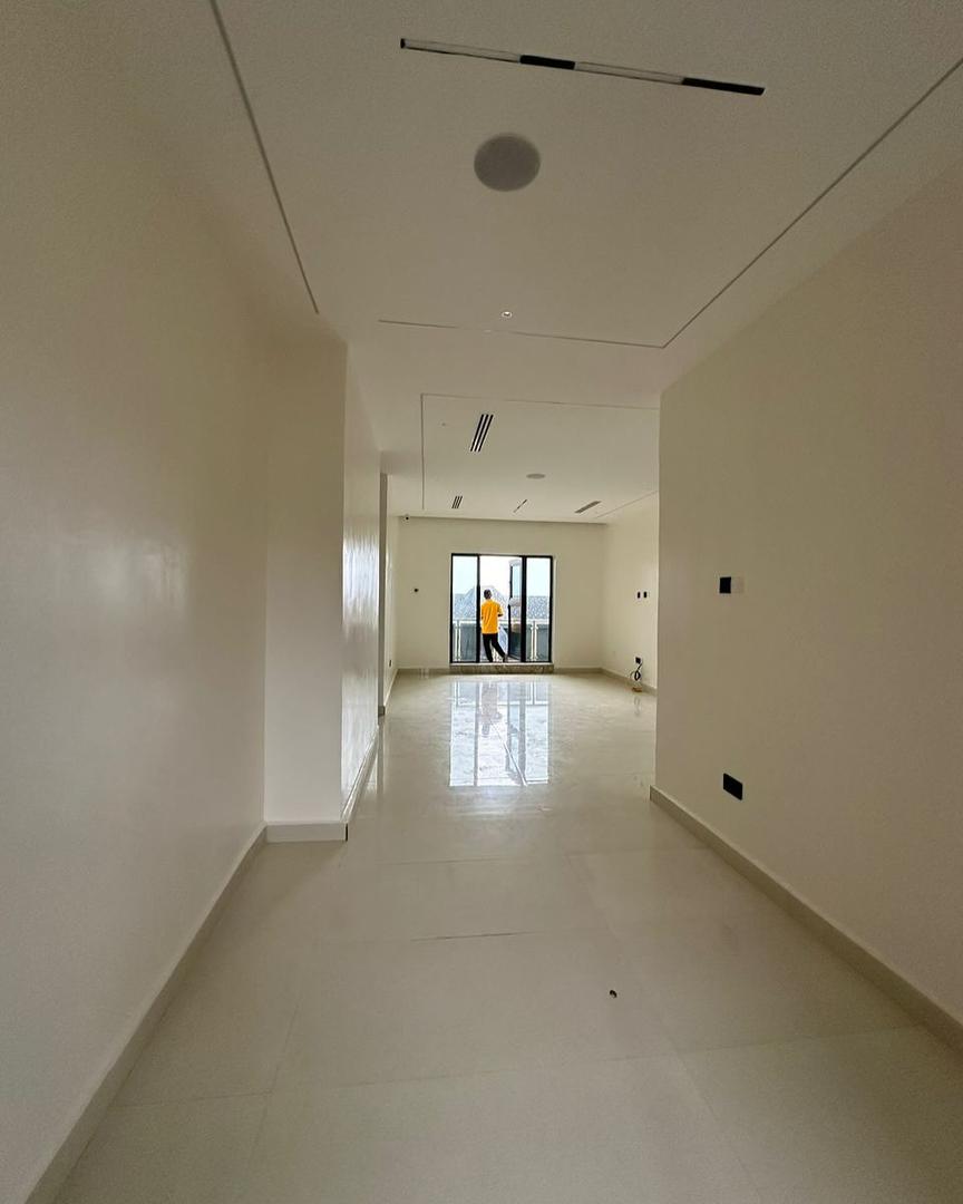 🚨 For Sale – Luxury 3-Bedroom Apartment with BQ in Jahi 🚨