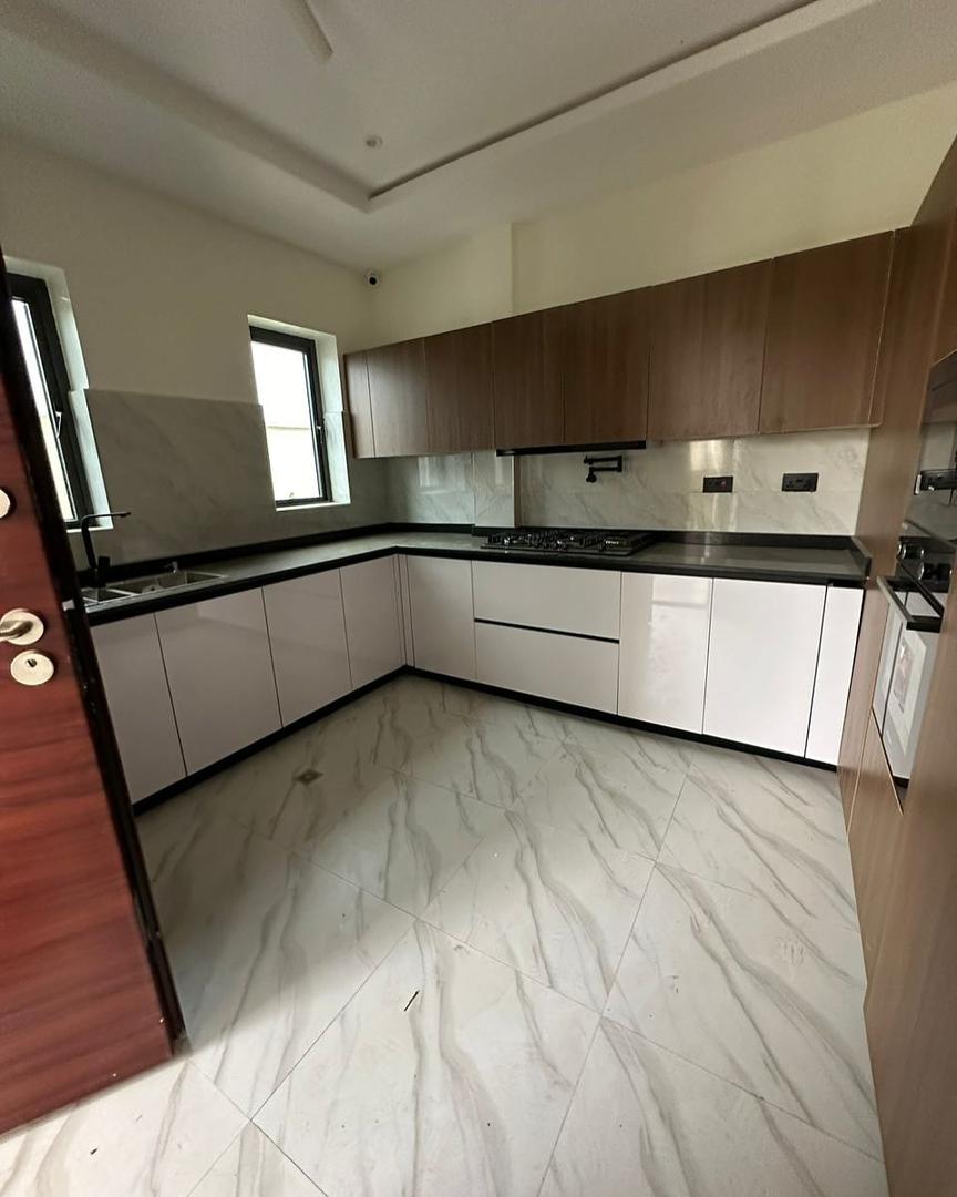 🚨 For Sale – Luxury 3-Bedroom Apartment with BQ in Jahi 🚨